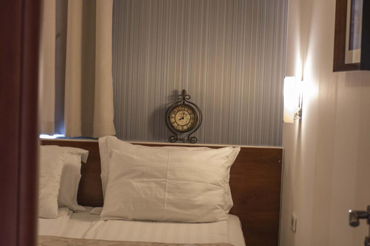 Mali Hotel Porat Budva Luaran gambar