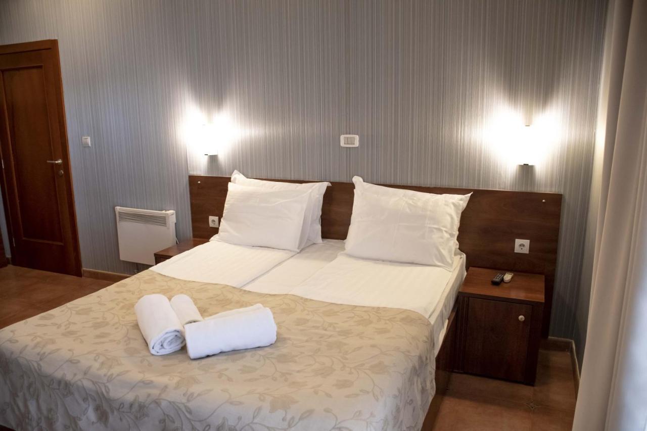 Mali Hotel Porat Budva Luaran gambar