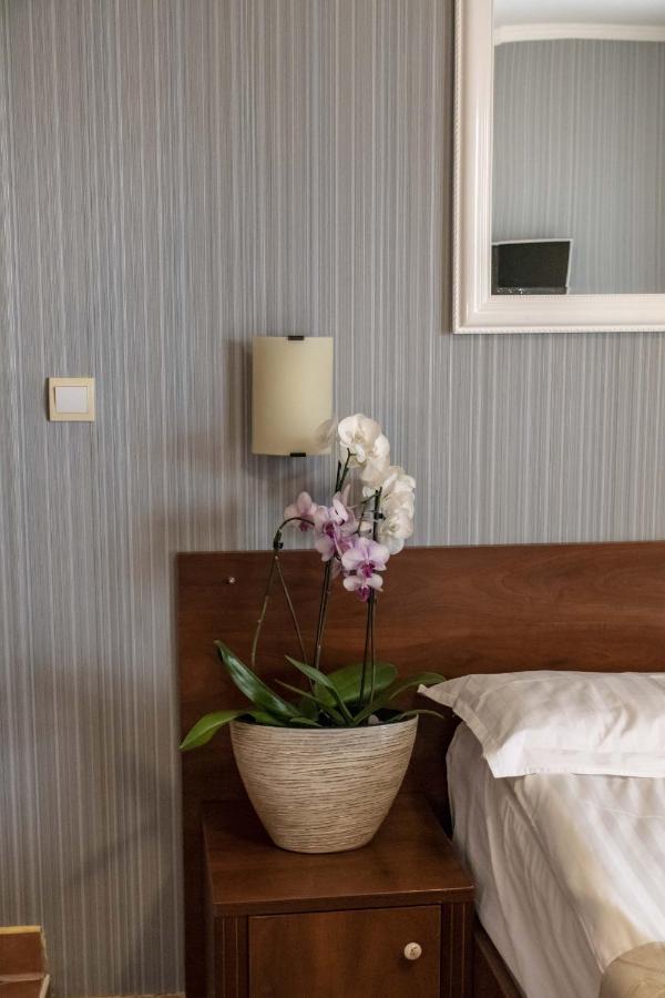 Mali Hotel Porat Budva Luaran gambar