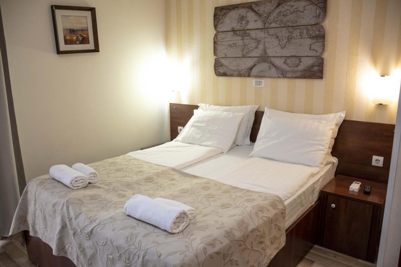Mali Hotel Porat Budva Luaran gambar