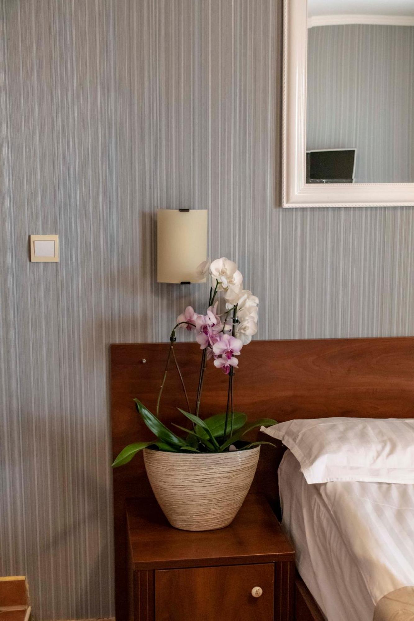 Mali Hotel Porat Budva Luaran gambar